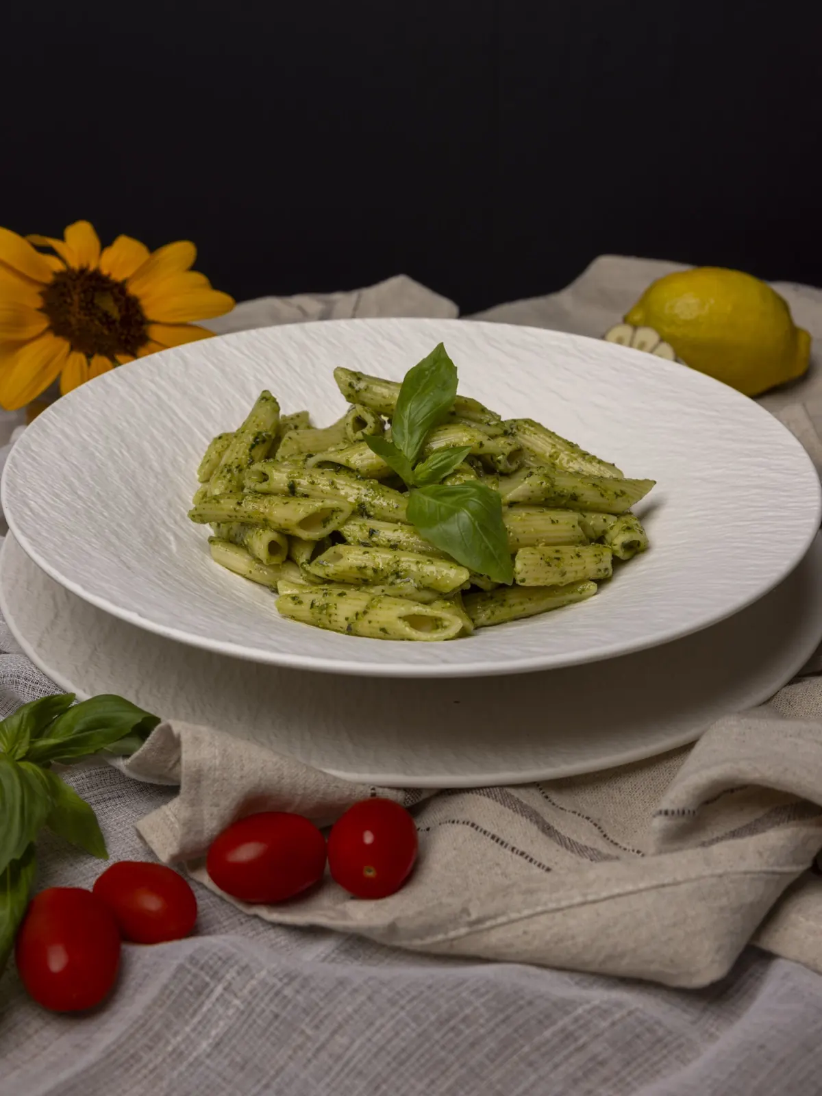 Gnocchi mit grüner Pesto-Sauce